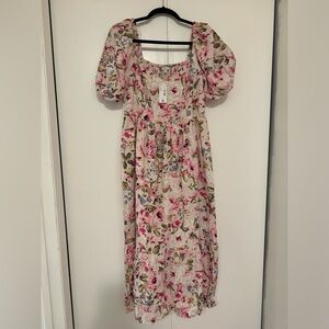 The Birds Papaya X Reitmans pink floral dress. Medium. NWT.